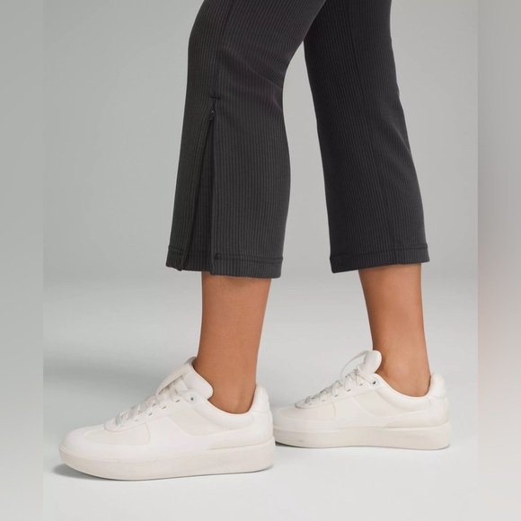 Lululemon Ribbed Softstreme Zip Leg High-Rise Crop Pant 25” - Black, Size 2 - Picture 5 of 9